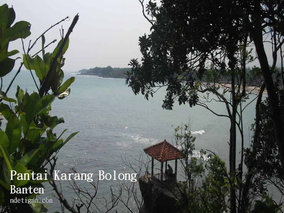 Pantai Karang Bolong
